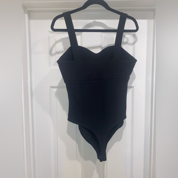ABERCROMBIE & FITCH Black Crepe Sweetheart Bodysuit (L) - Picture 3 of 5